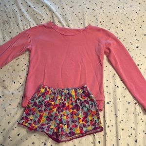 Girls Pajama set, size: 7-8 kids and shoulder cut off